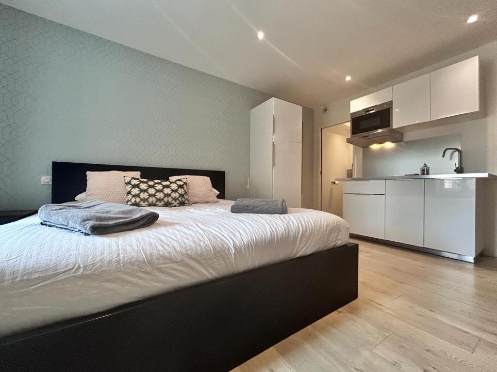 Tour D'Auvergne - Appartements En Plein Centre Ville, Proche De La Cathedrale Et De La Place De Jaude Клермон-Феран Екстериор снимка