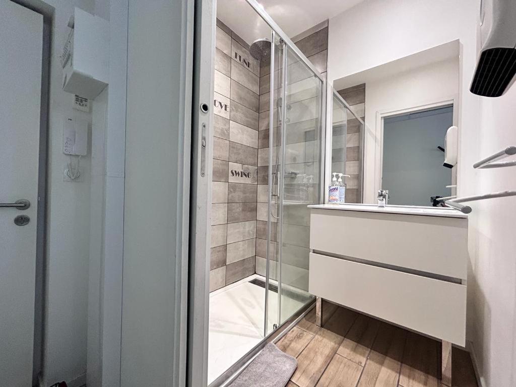 Tour D'Auvergne - Appartements En Plein Centre Ville, Proche De La Cathedrale Et De La Place De Jaude Клермон-Феран Екстериор снимка
