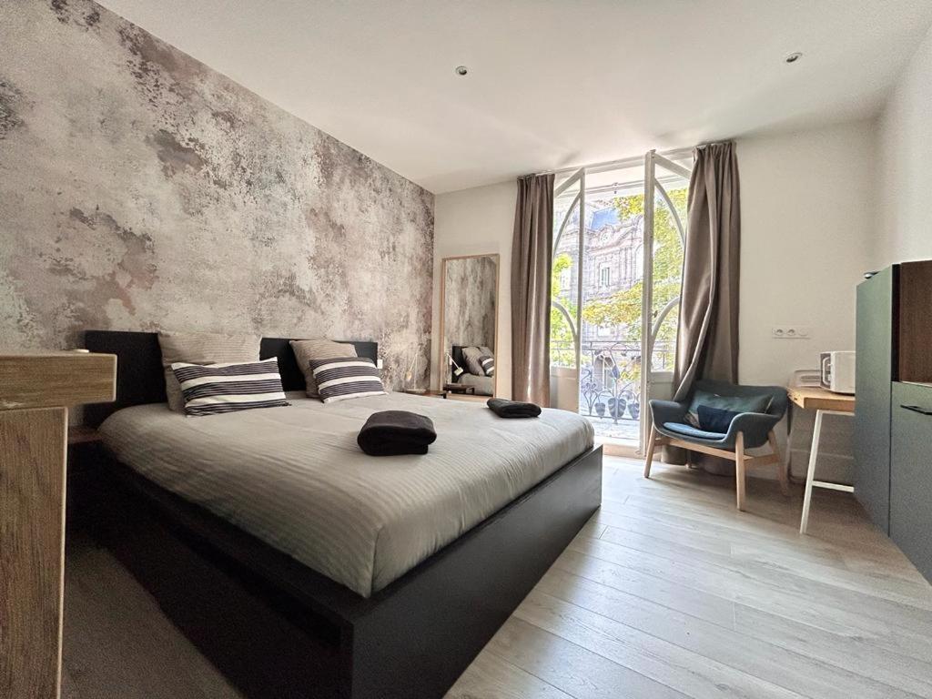 Tour D'Auvergne - Appartements En Plein Centre Ville, Proche De La Cathedrale Et De La Place De Jaude Клермон-Феран Екстериор снимка
