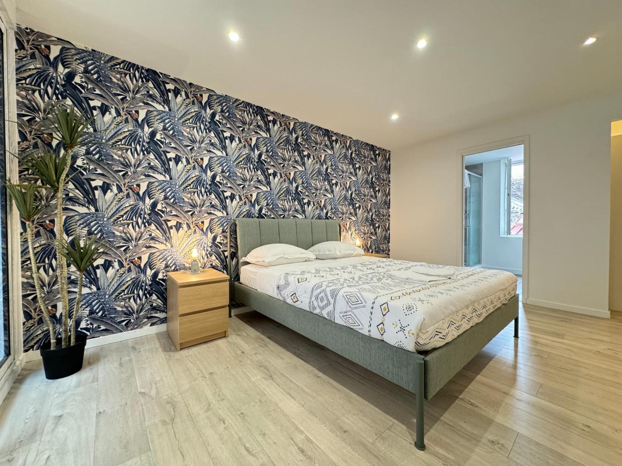 Tour D'Auvergne - Appartements En Plein Centre Ville, Proche De La Cathedrale Et De La Place De Jaude Клермон-Феран Екстериор снимка