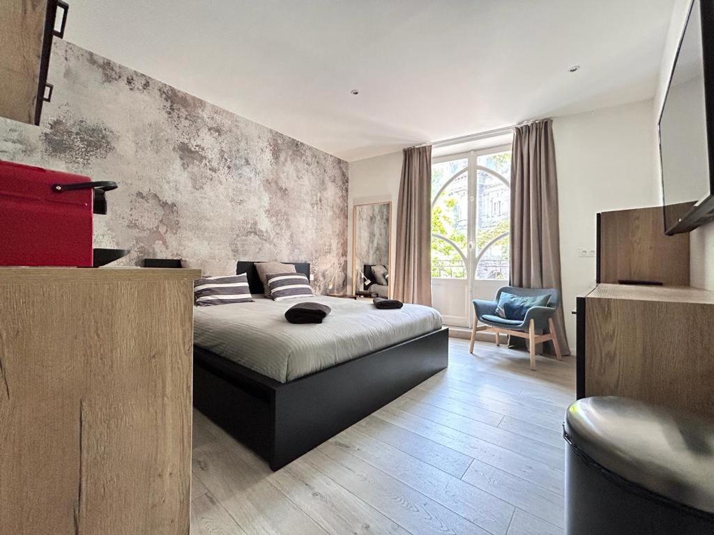 Tour D'Auvergne - Appartements En Plein Centre Ville, Proche De La Cathedrale Et De La Place De Jaude Клермон-Феран Екстериор снимка